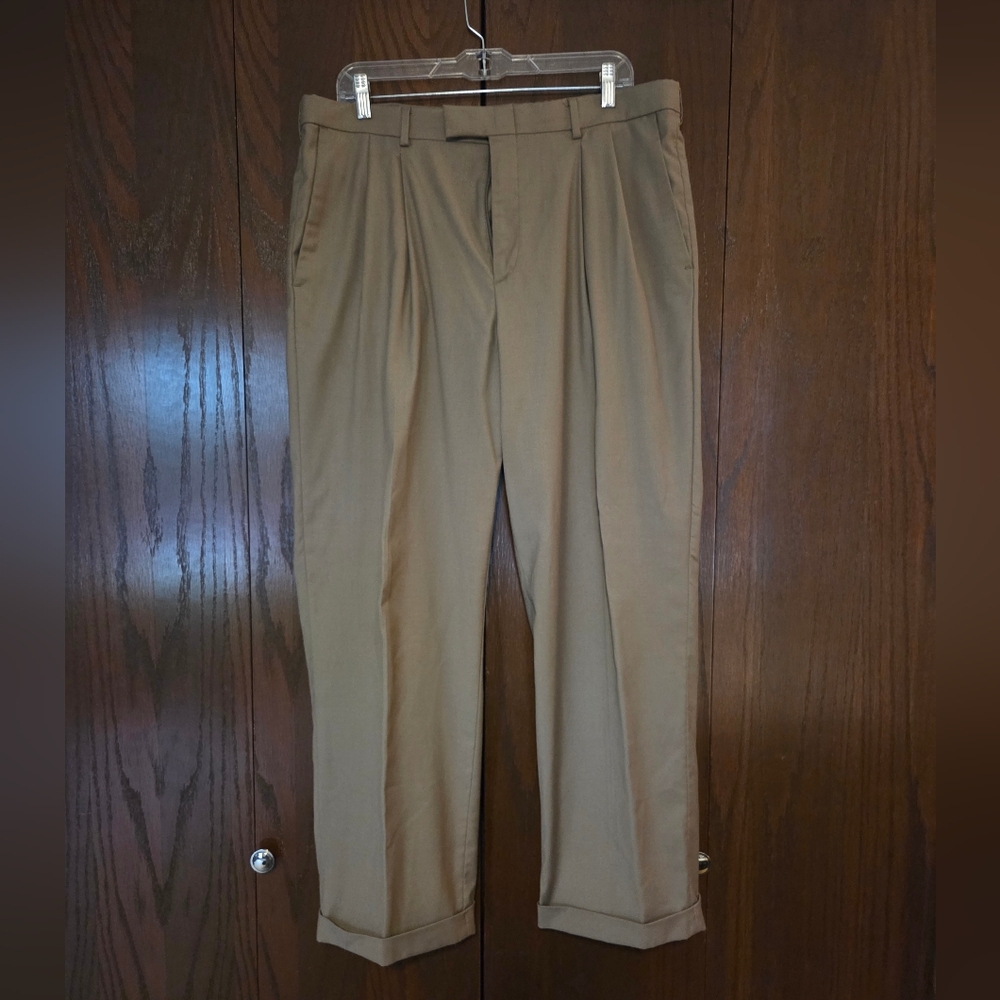 Haggar Men's Khaki Chinos